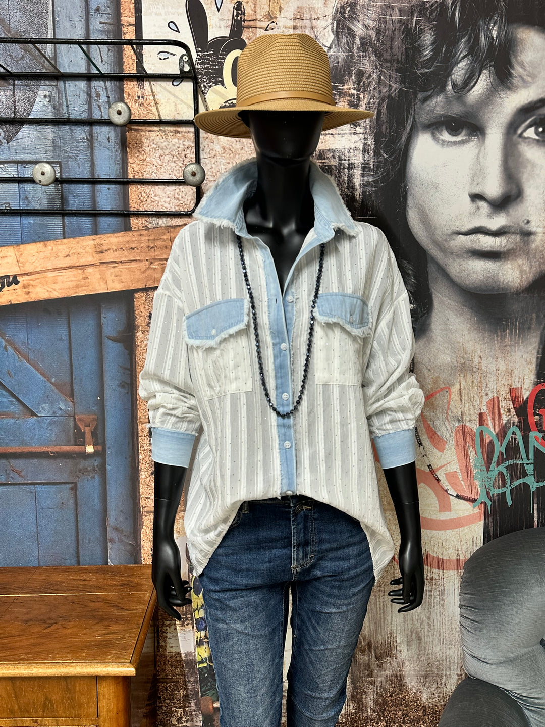 Chemise "strass" blanc & denim clair  (38/40) et (40/42)