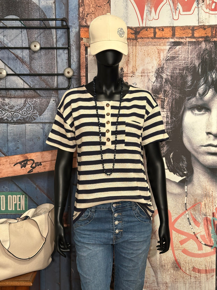 Gestreiftes Strick-T-Shirt in Beige & Marineblau