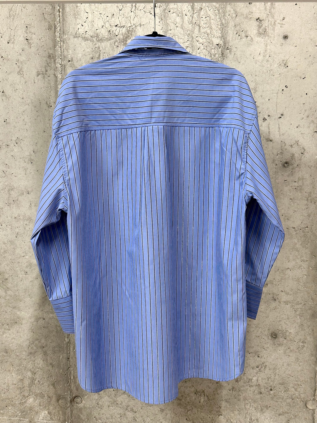 Chemisier long rayé et cravate bleu & bleu marine (40 ➡️ 46)