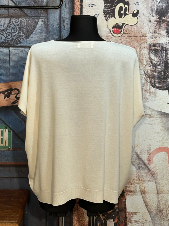 Ultrafließendes T-Shirt mit V-Ausschnitt in Ecru