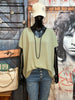 T-shirt ultra fluide col V vert amande