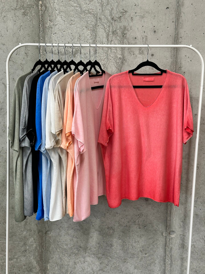 T-Shirt mit Washed-Effekt, V-Ausschnitt und silbernem Lurex-Besatz (38/44) MADE IN ITALY