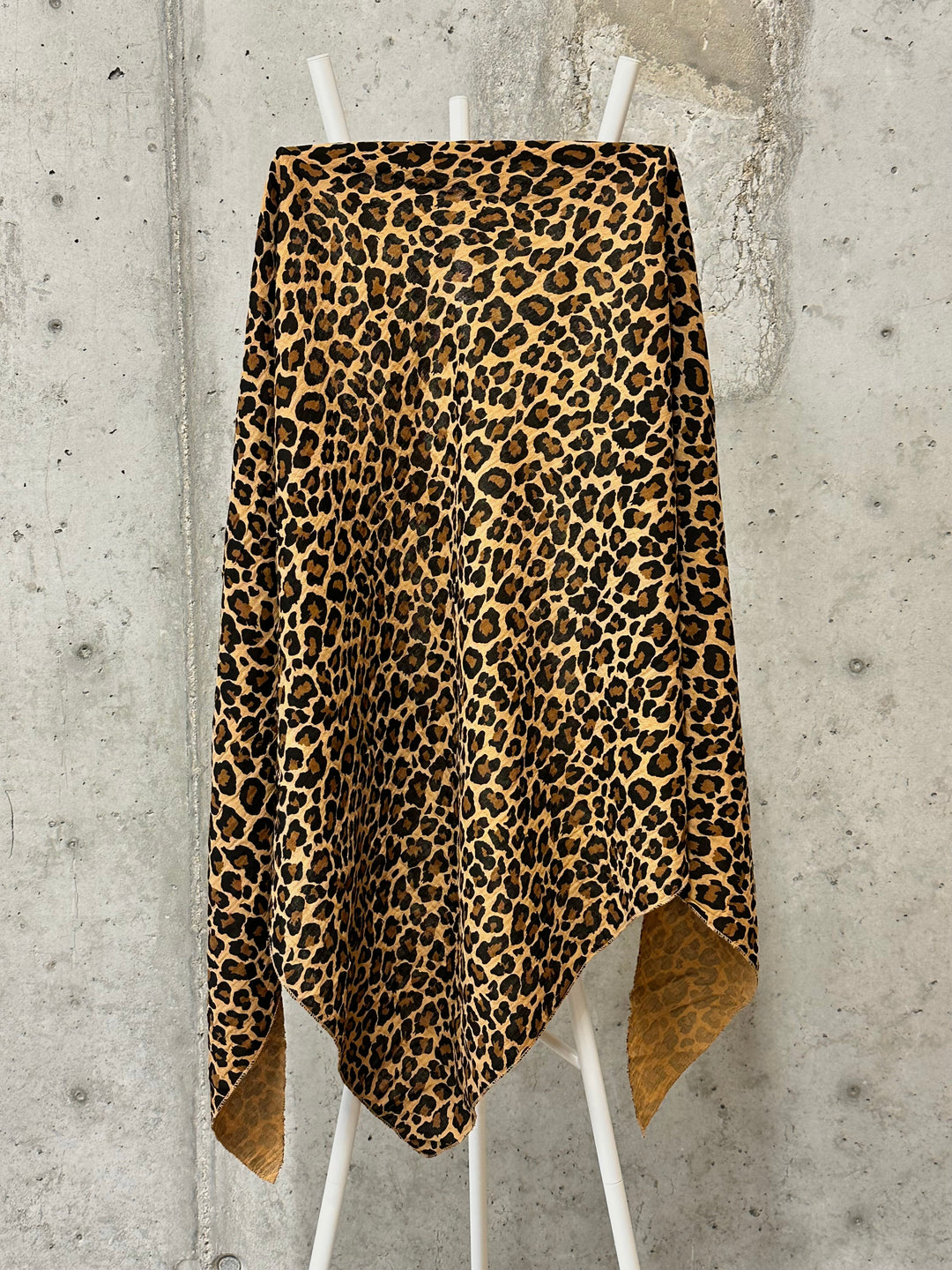 Dreieckstuch „Leopard“ aus 100 % Baumwolle, MADE IN ITALY