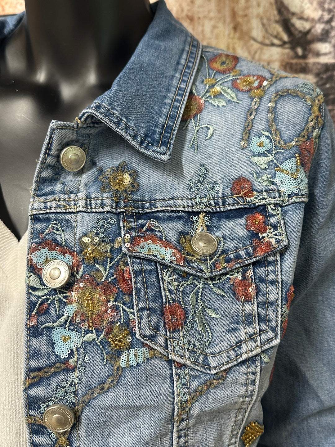 Veste en jean brodée light blue denim (36 ➡️ 44)