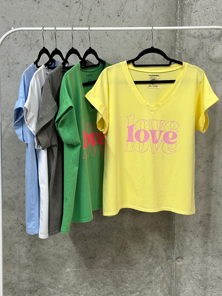 T-Shirt mit V-Ausschnitt „LOVE“ (38/42) MADE IN ITALY