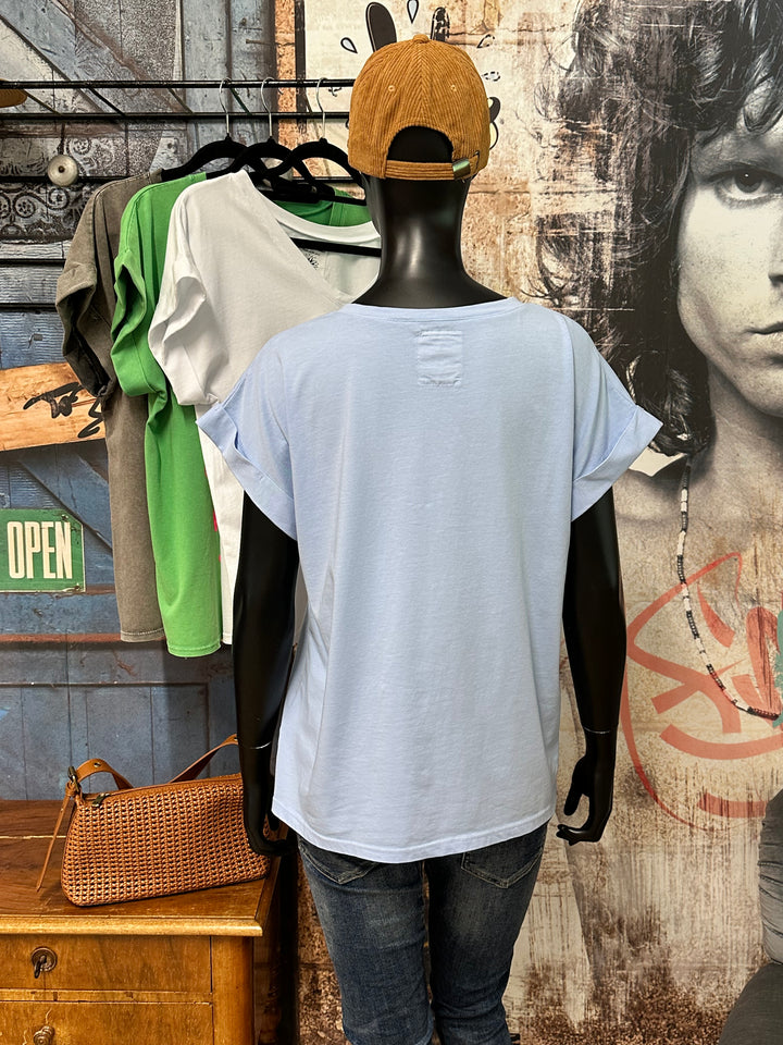 T-Shirt mit V-Ausschnitt „Walking through meadow...“ (38/42) MADE IN ITALY