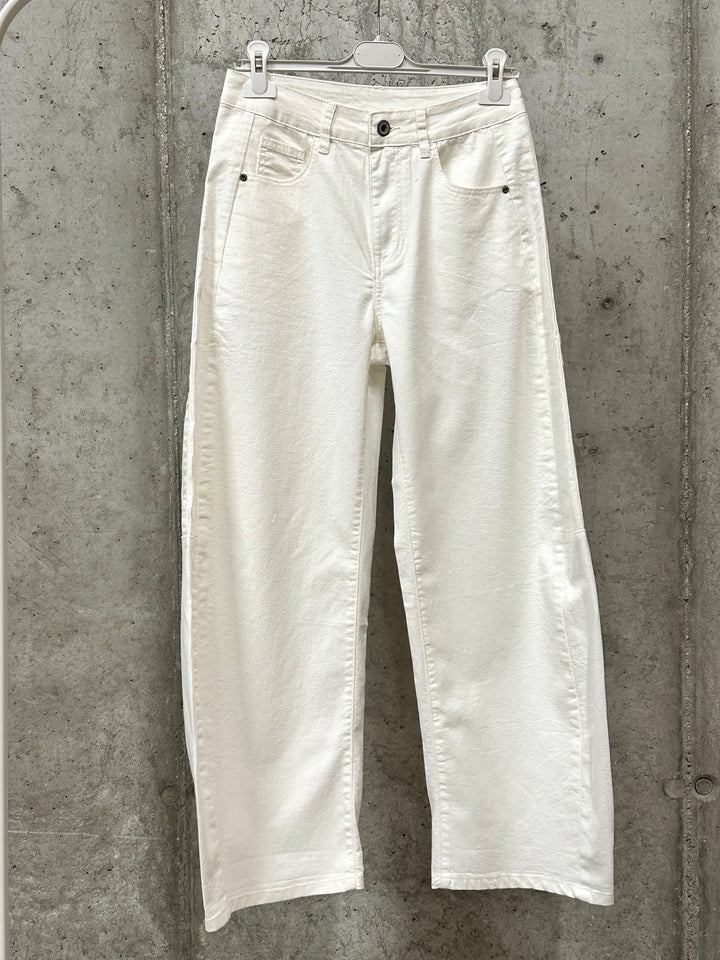 Weite Jeans im „Barrel“-Schnitt (36 ➡️ 44)