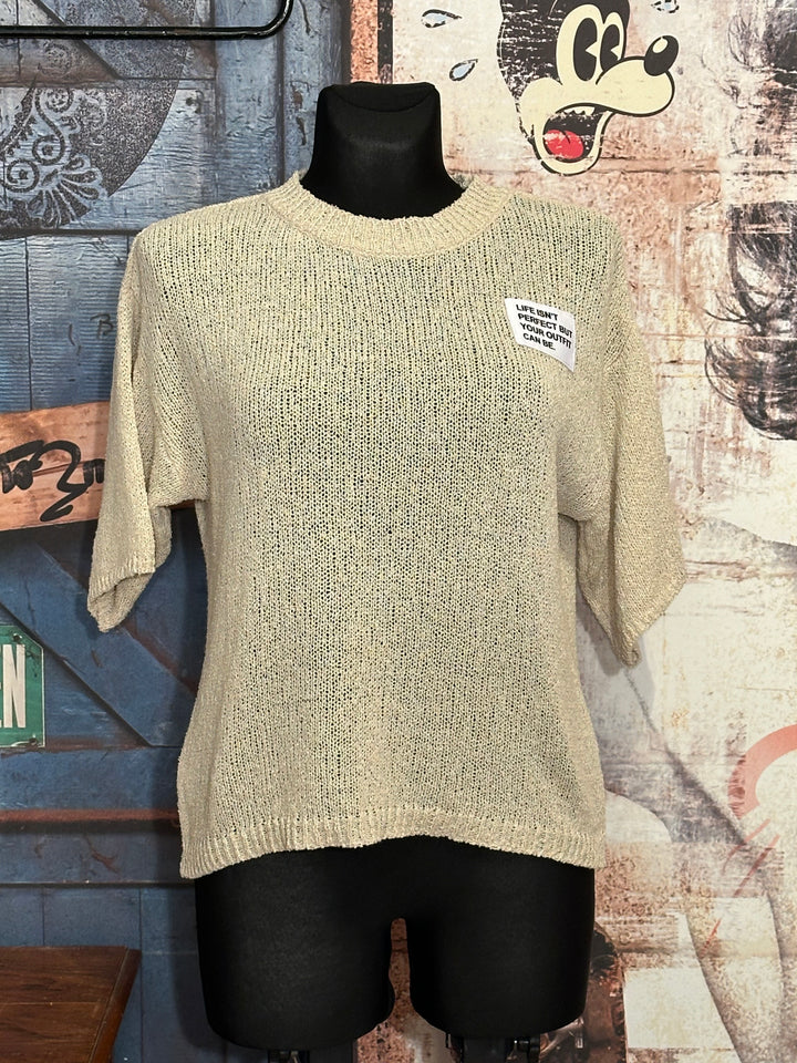 T-Shirt aus Strick " life isn't perfect but your outfit can be" beige