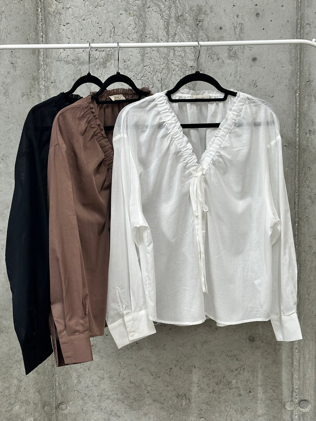 Ultraleichte Bluse aus Baumwollvoile (38/42)