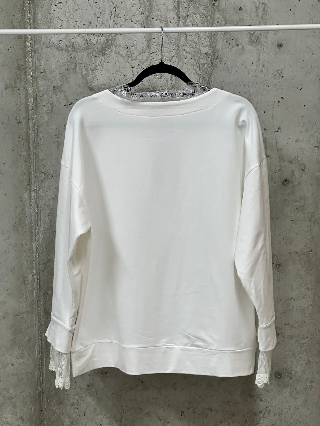 Weißer Pullover mit Spitzendetails (36/40) MADE IN ITALY