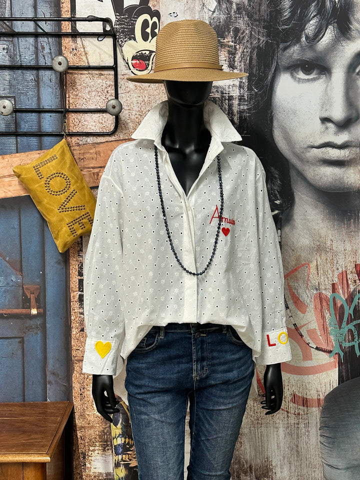 Weiße Bluse aus 100 % Baumwolle mit „Amour“-Bordüre (Größe 40/44) MADE IN ITALY