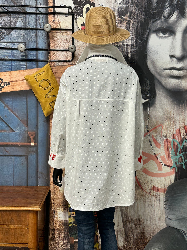 Weiße Bluse aus 100 % Baumwolle mit „Amour“-Bordüre (Größe 40/44) MADE IN ITALY