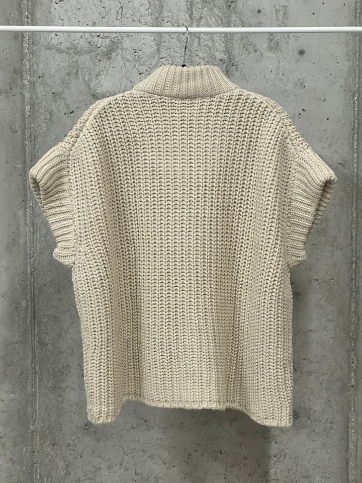 Ärmellose Strickweste „Banditas“ in Hellbeige (38/44) MADE IN ITALY