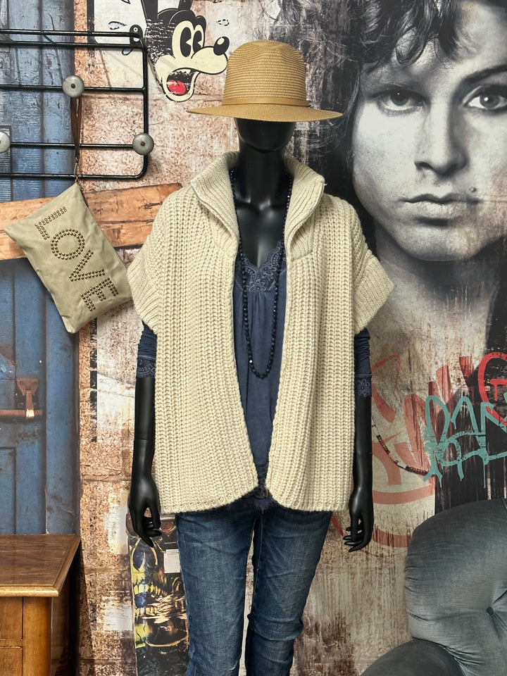 Ärmellose Strickweste „Banditas“ in Hellbeige (38/44) MADE IN ITALY