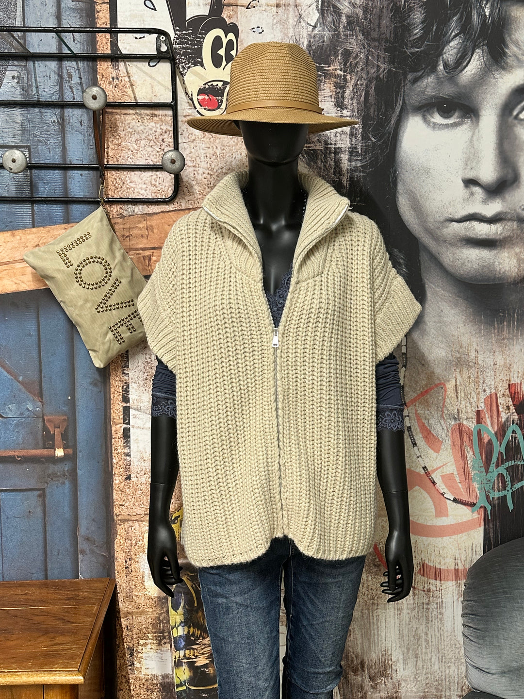 Ärmellose Strickweste „Banditas“ in Hellbeige (38/44) MADE IN ITALY