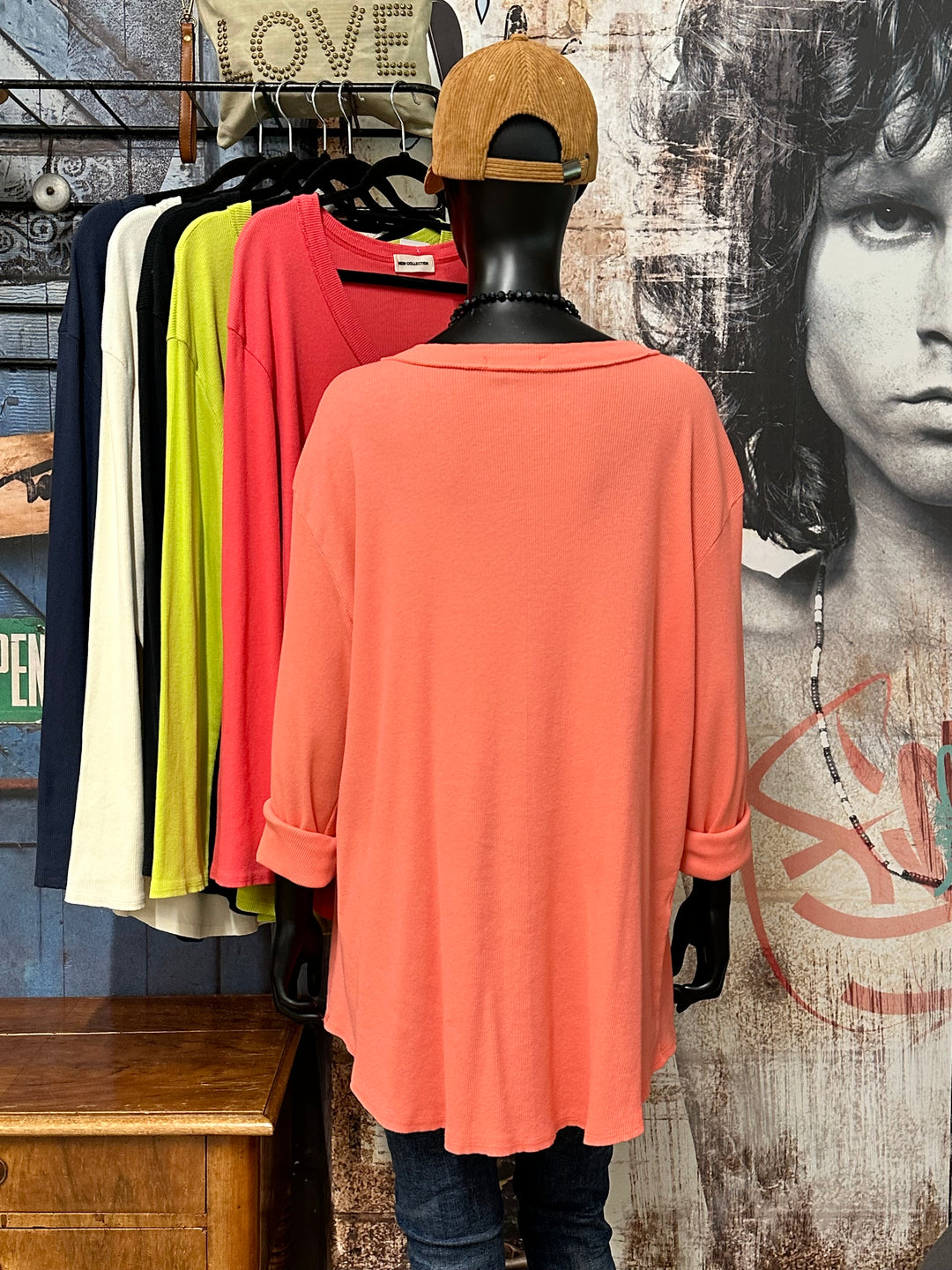 Einfarbige Tunika aus Rippstrick mit Knopfleiste am Kragen (44/48) MADE IN ITALY