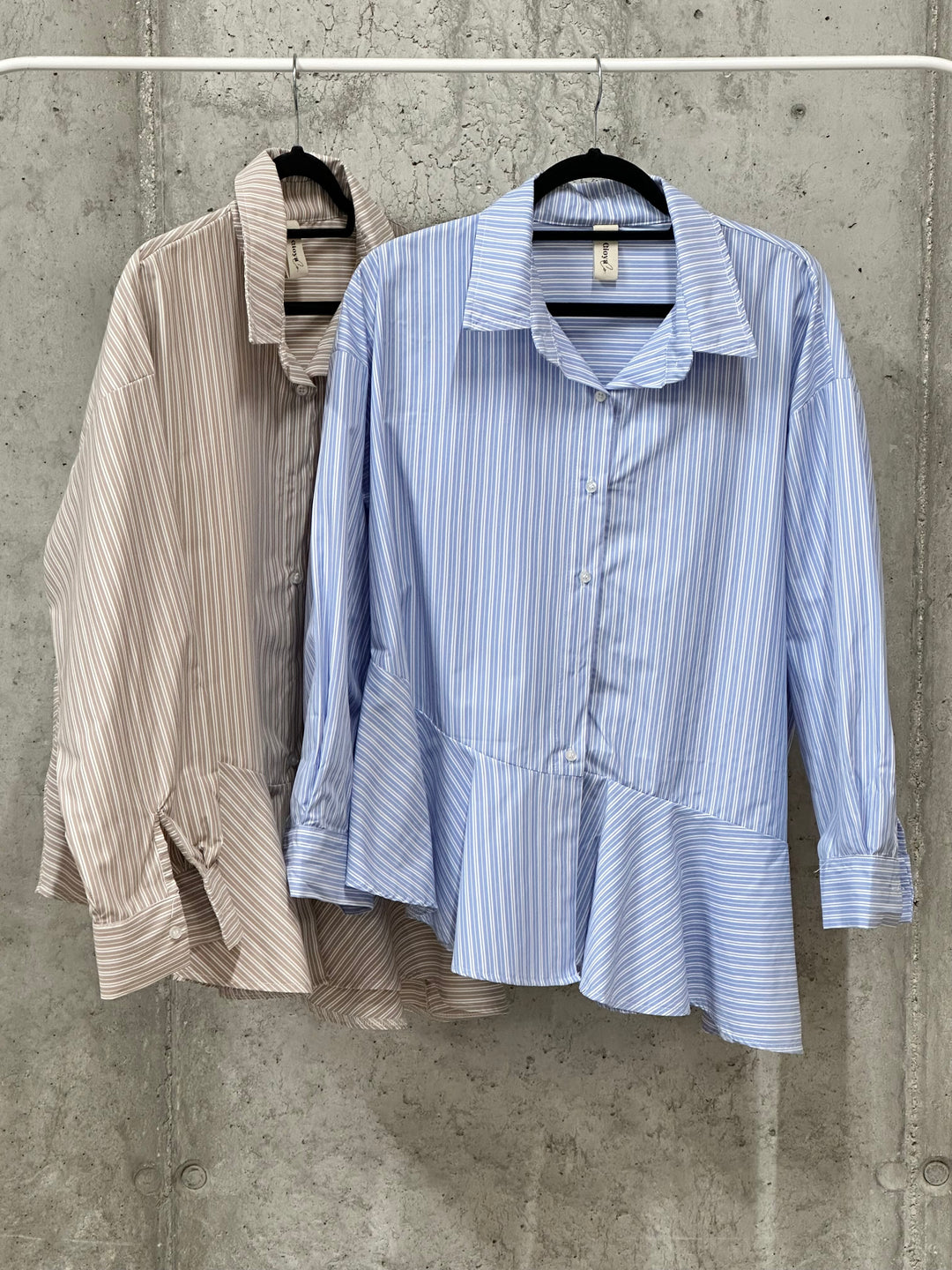 Oversize-Bluse mit Streifenmuster und Volants am Saum (44/48) MADE IN ITALY