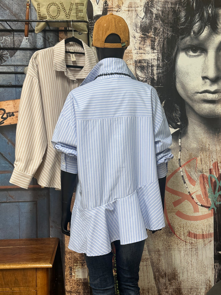 Oversize-Bluse mit Streifenmuster und Volants am Saum (44/48) MADE IN ITALY