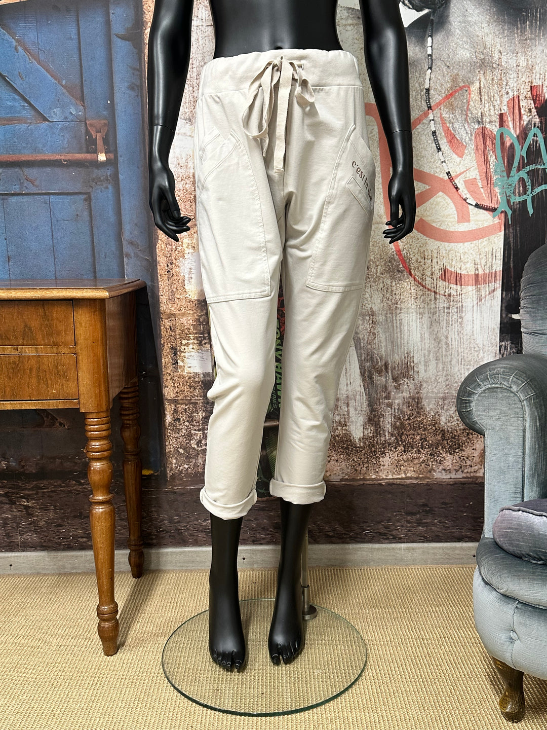 Bequeme Jogginghose „C'est la vie“ 38/42 MADE IN ITALY