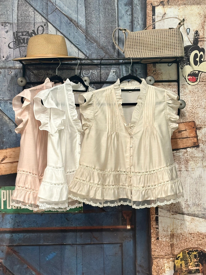 Ärmellose Bluse „Spitze & Rüschen“ (36/38 und 40/42)