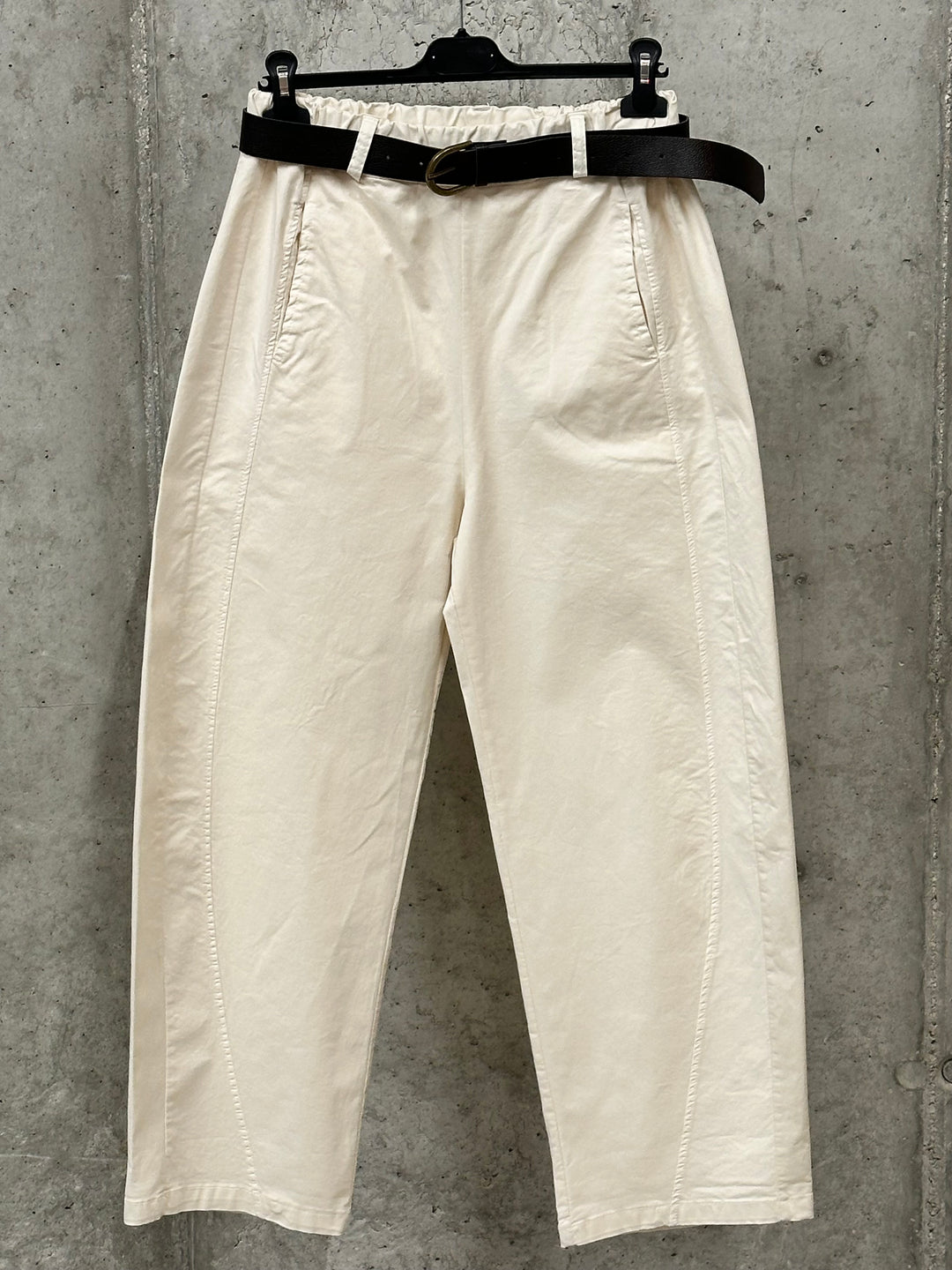 Hose im „Ballon“-Stil mit elastischem Bund (Größe 40/44) MADE IN ITALY