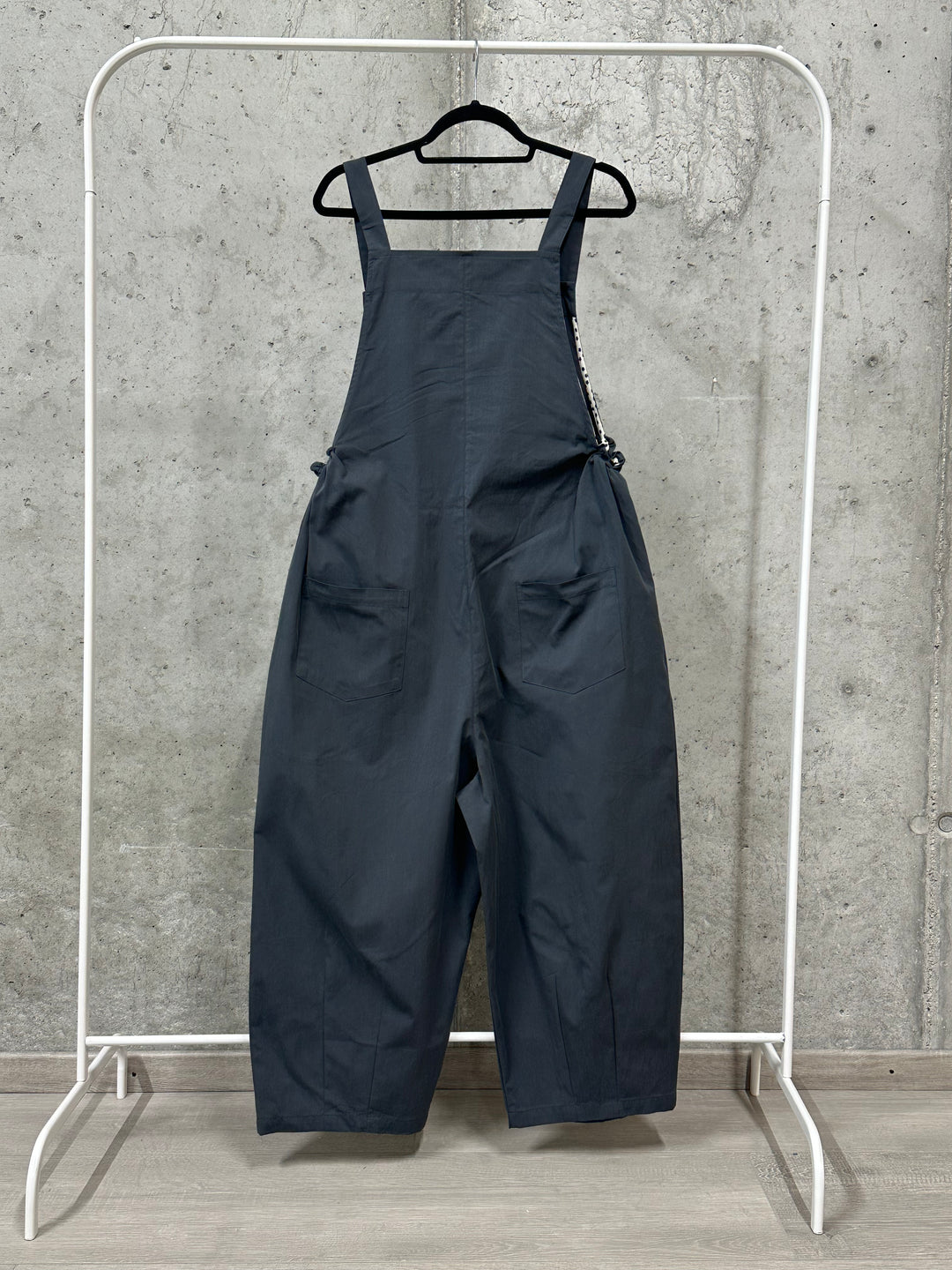 Oversize-Latzhose im „Boyfriend“-Stil (40/44)