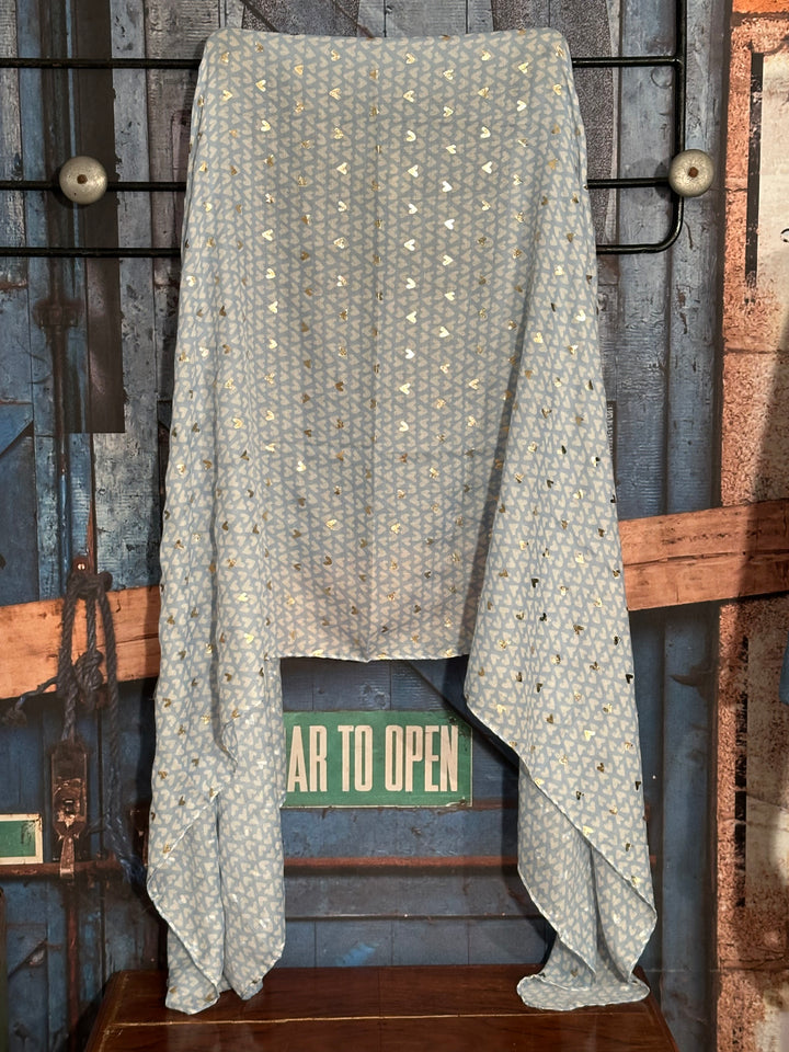 Foulard « cœurs » bleu ciel, blanc & or 100% naturel