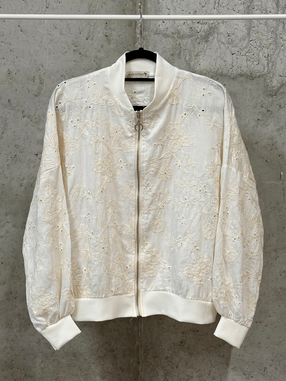 Jacke aus ecrufarbener englischer Spitze (36/42) Made in Italy