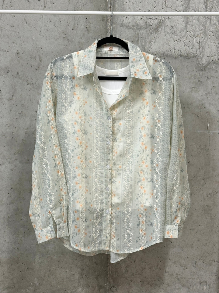 Bluse mit Boho-Stickerei & weißes Top (38/42)