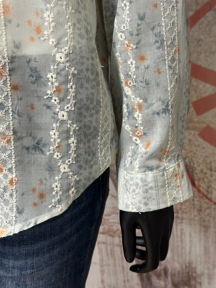 Bluse mit Boho-Stickerei & weißes Top (38/42)