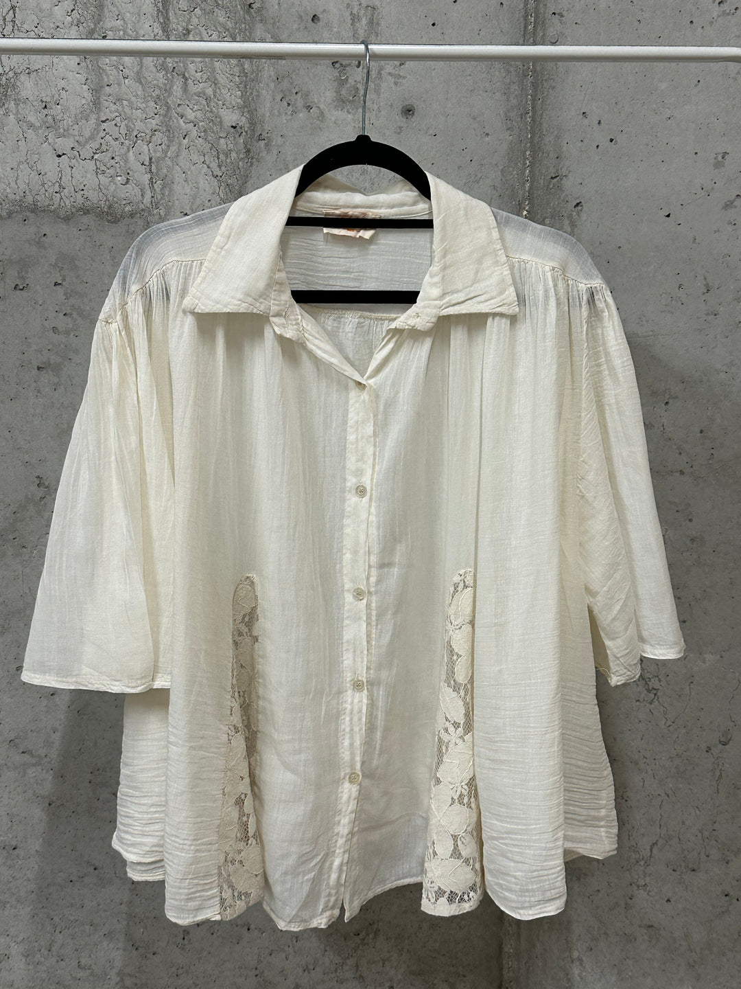 Chemisier "Marie" en voile de coton et dentelle (40/46) MADE IN ITALY