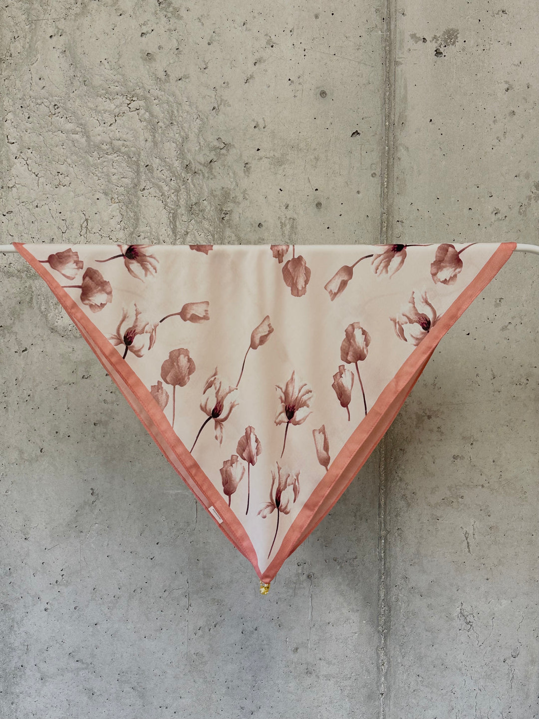 Foulard Bijou « Sophie » Imprimé Floral &amp; Détails Dorés