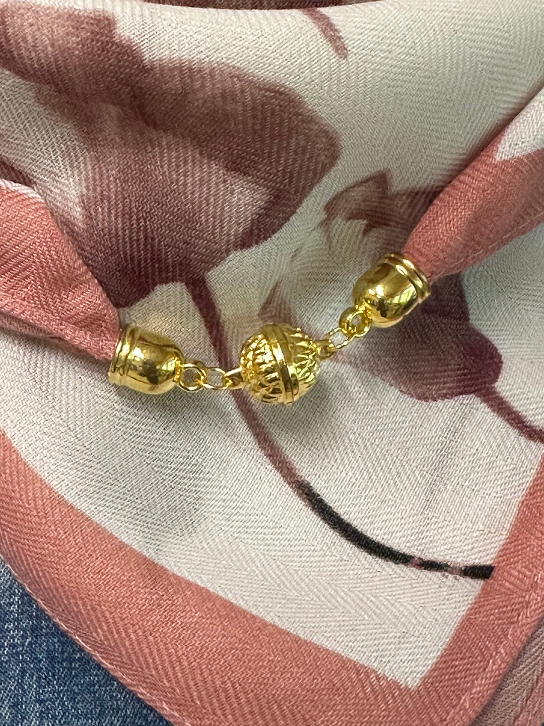 Foulard Bijou « Sophie » Imprimé Floral &amp; Détails Dorés