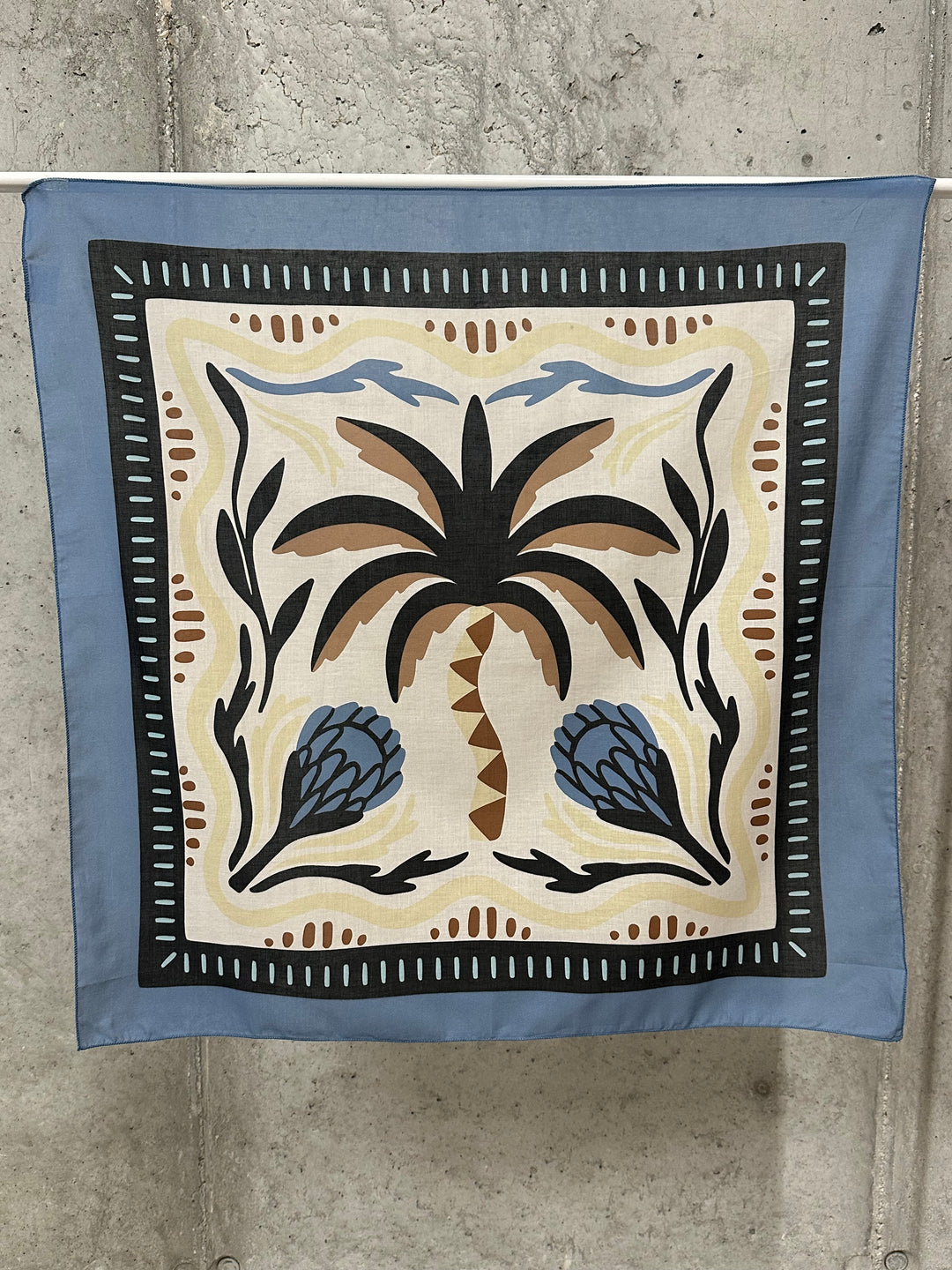 Foulard carré bleu 100% coton MADE IN ITALY