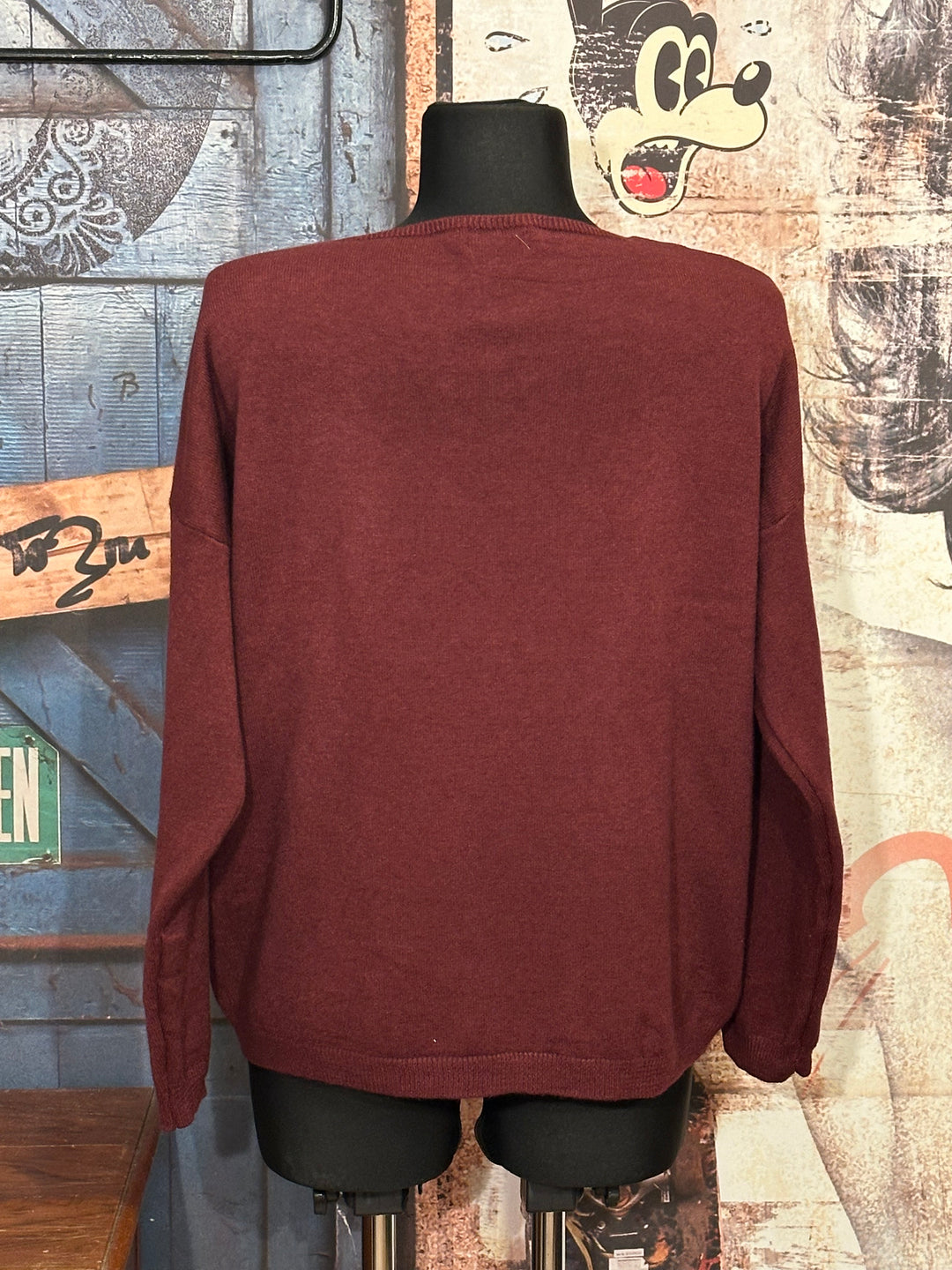 Pull en maille fine col V bordeaux