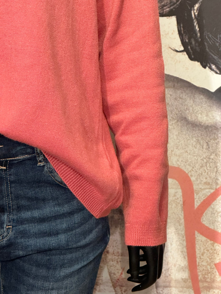 Pull en maille fine col V rose vintage