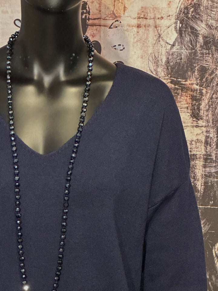 Pull en maille fine col V bleu marine