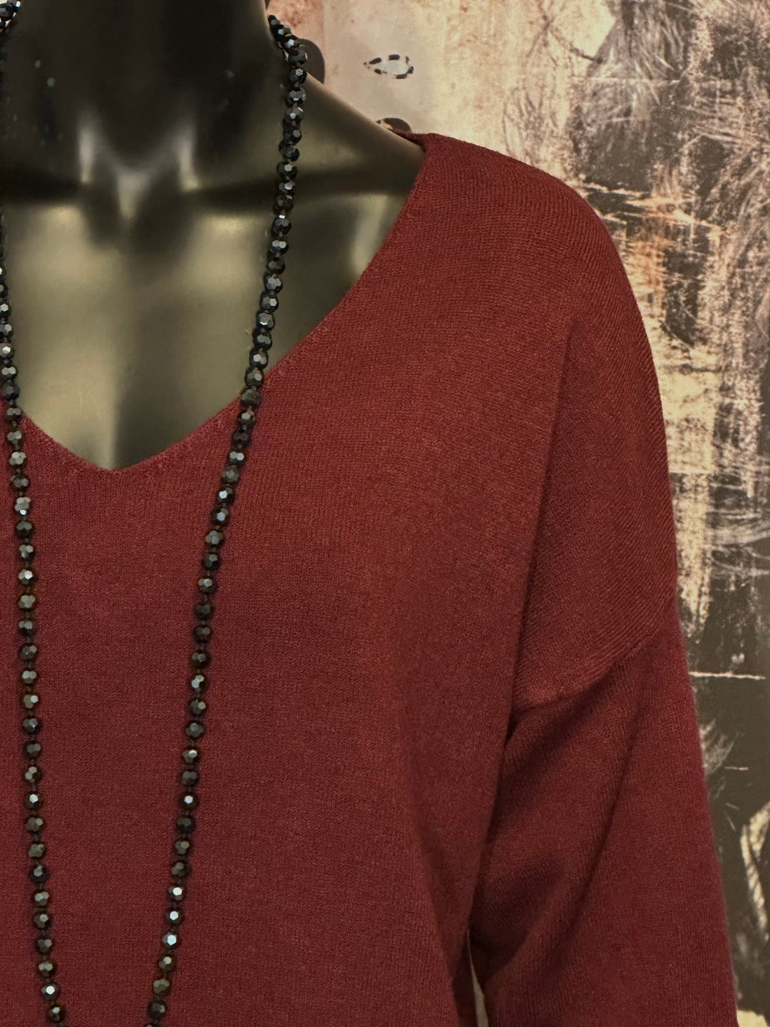 Pull en maille fine col V bordeaux