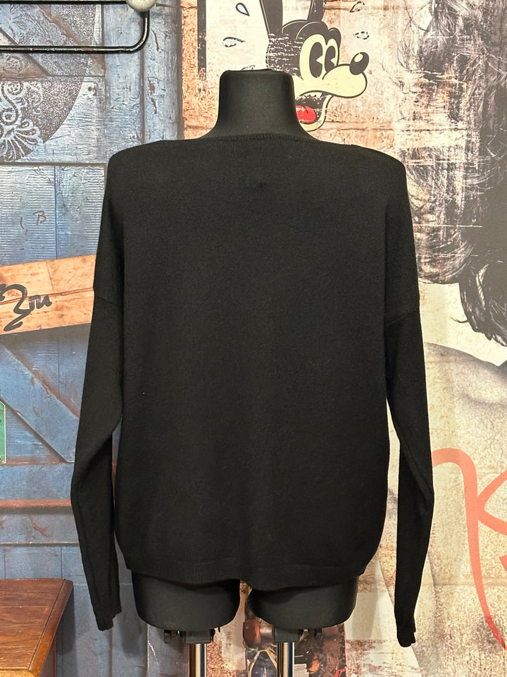 Pull col V "oui mais non" noir