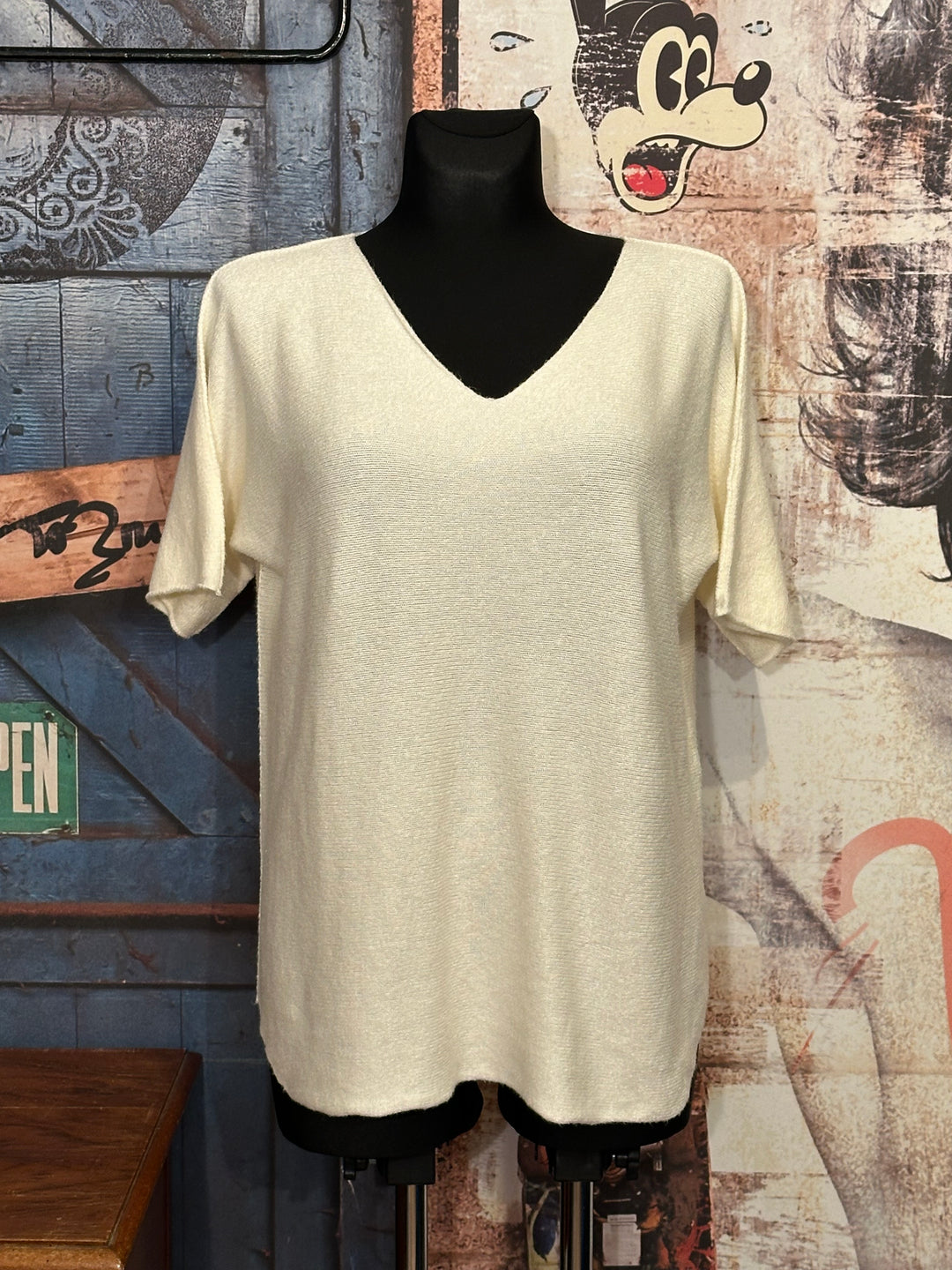 Pull manches courtes & col V écru (38/40)