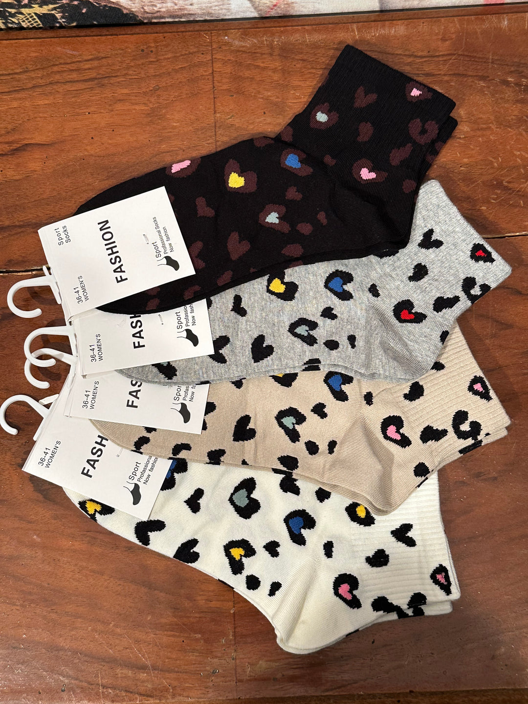 Socken "Leopard/Herz" schwarz & bunt