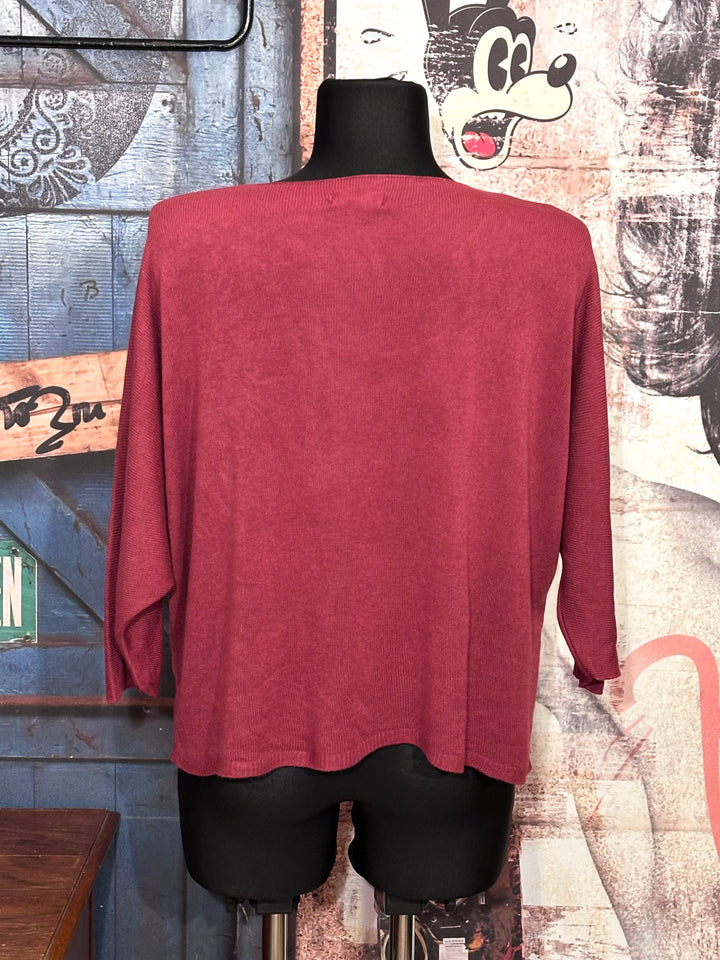 Kurzer Feinstrickpullover mit 3/4-Ärmeln & V-Ausschnitt in Weinrot (36/40)