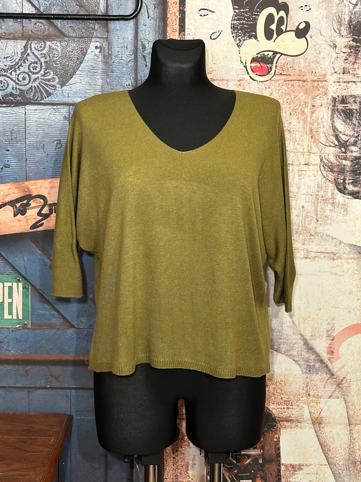 Kurzpullover aus Feinstrick 3/4-Ärmel & V-Ausschnitt olivgrün (36/40)