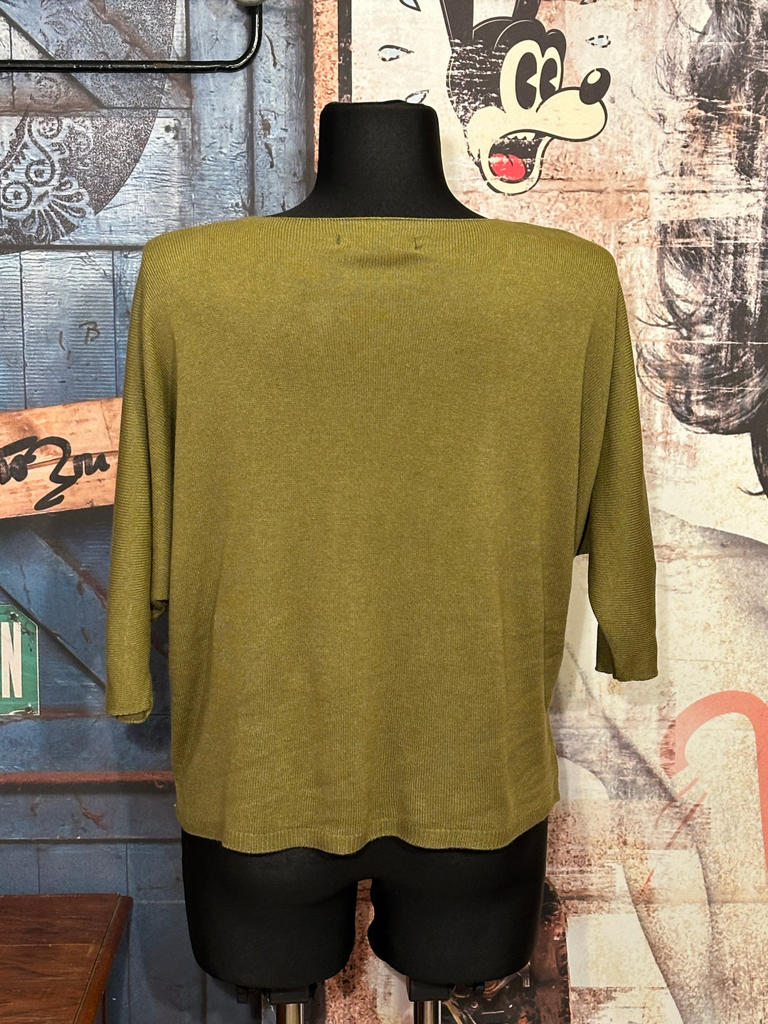 Kurzpullover aus Feinstrick 3/4-Ärmel & V-Ausschnitt olivgrün (36/40)