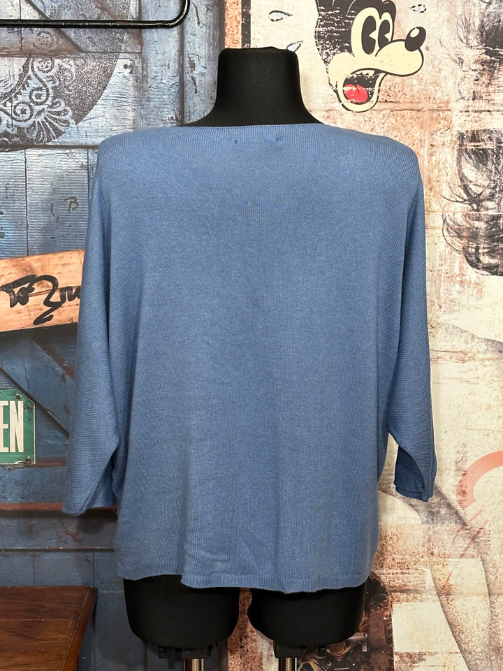 Kurzer Feinstrickpullover mit 3/4-Ärmeln & V-Ausschnitt in Denimblau (36/40)