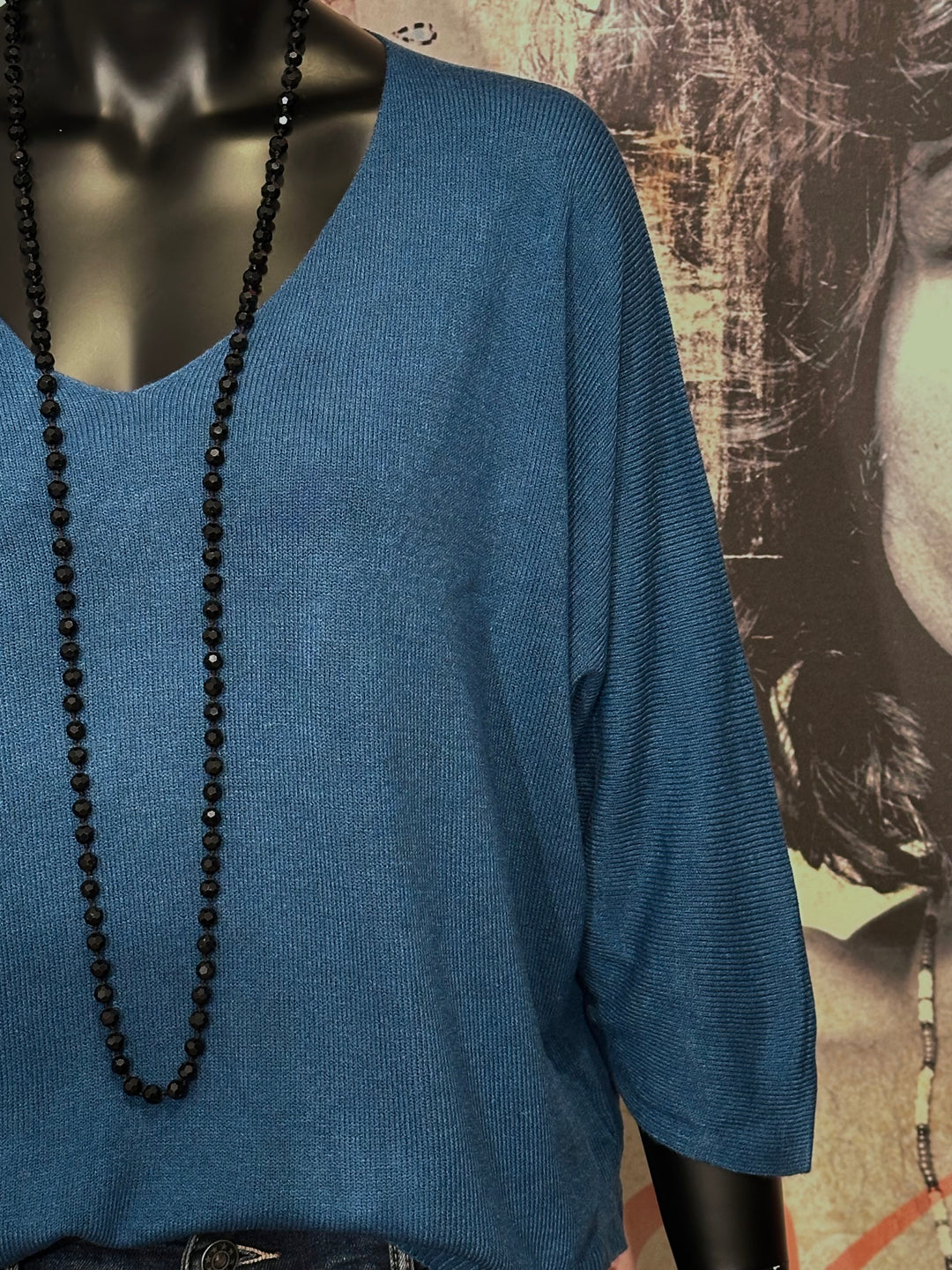 Kurzer Feinstrickpullover mit 3/4-Ärmeln & V-Ausschnitt in Petrolblau (36/40)