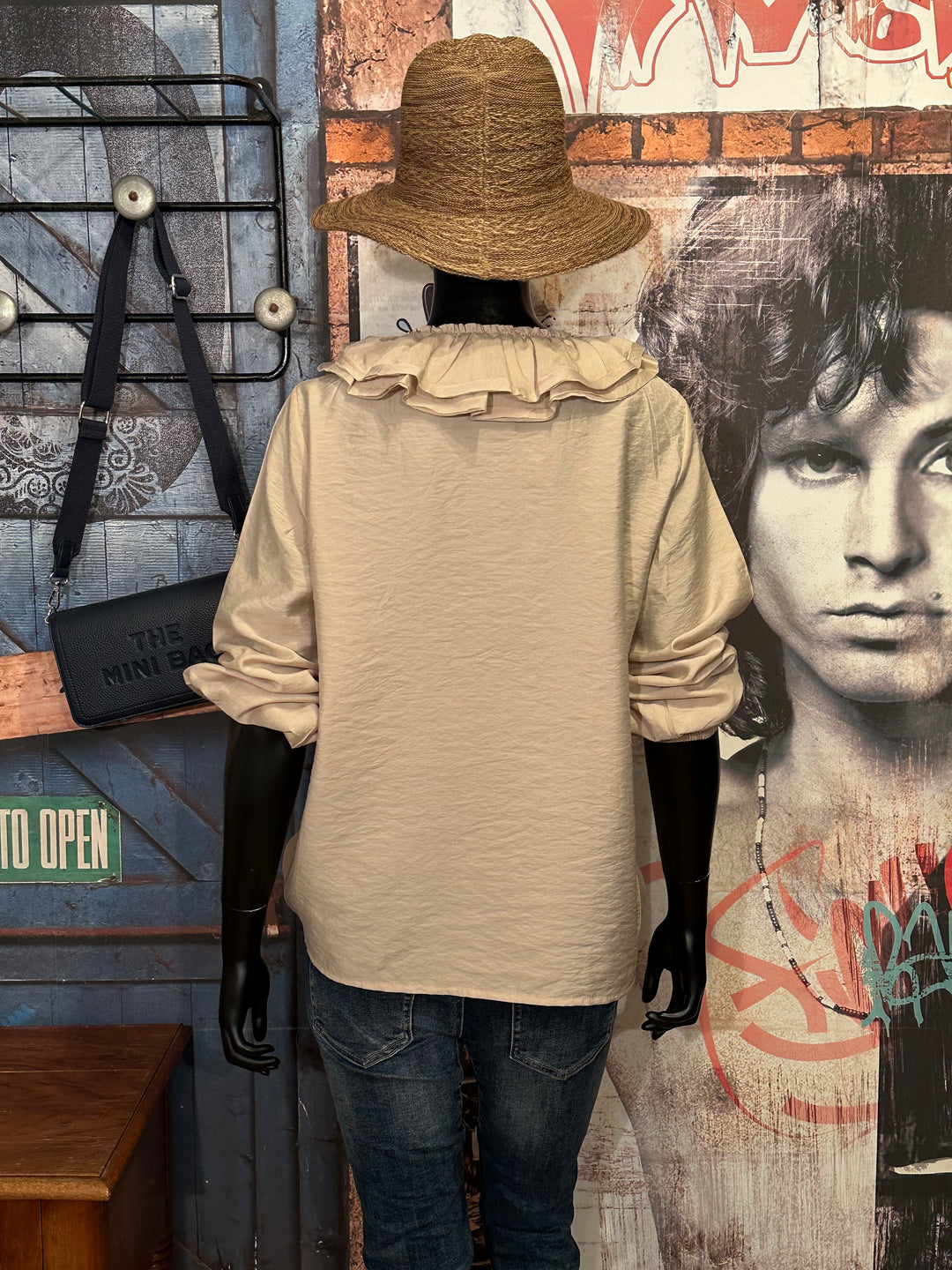 Blouse à volants satinée (36/38)