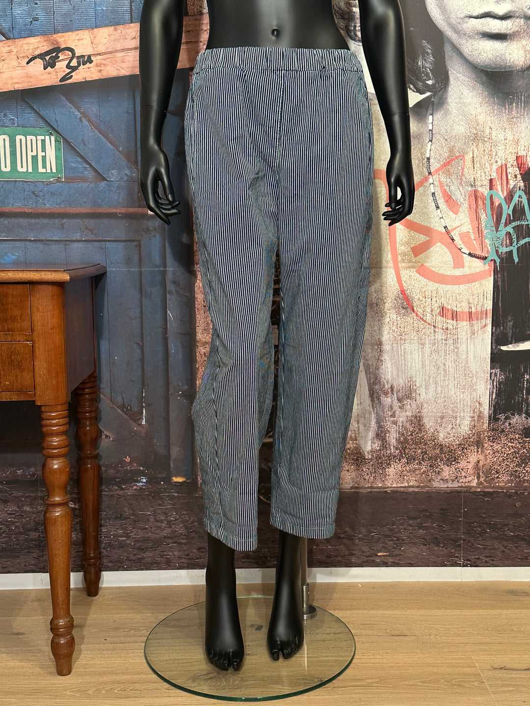 Pantalon/jogg ligné bleu marine & blanc (38/42) MADE IN 🇮🇹