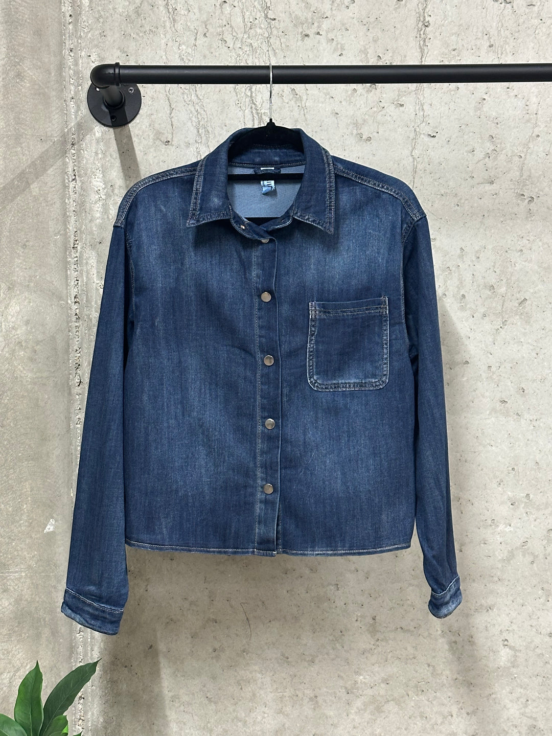 Chemise courte "Zoé" en denim foncé ( S ➡️ XL)