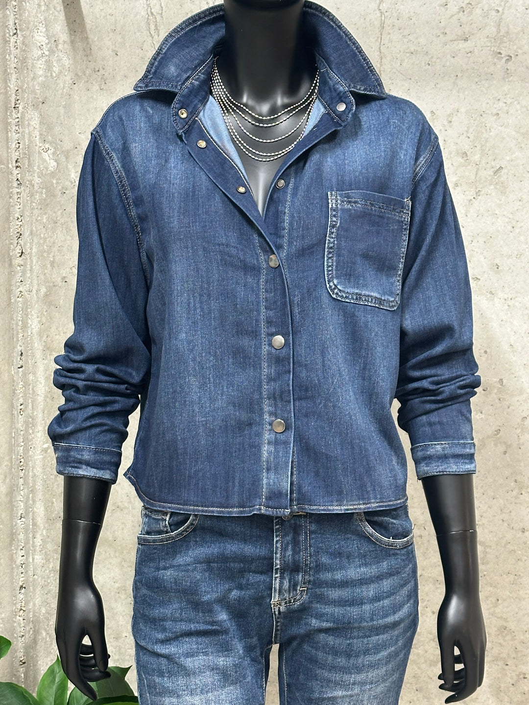 Chemise courte "Zoé" en denim foncé ( S ➡️ XL)